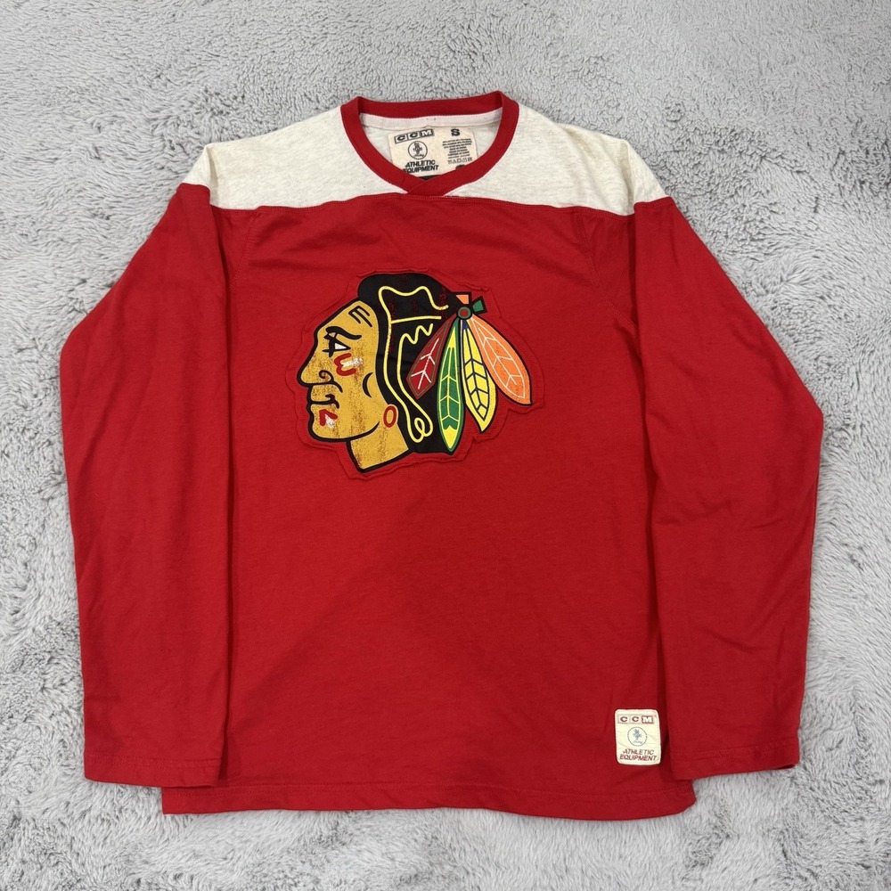 Chicago Blackhawks Shirt Mens Small Red NHL Hockey Logo Graphic Long Sleeve CCM